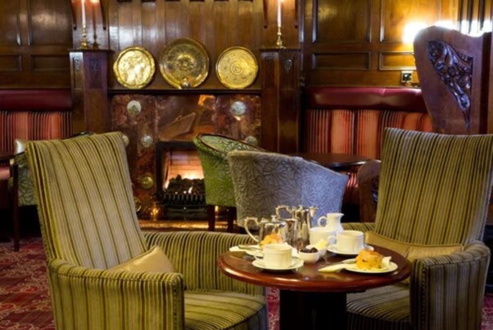 The George Hotel 彭里斯 外观 照片