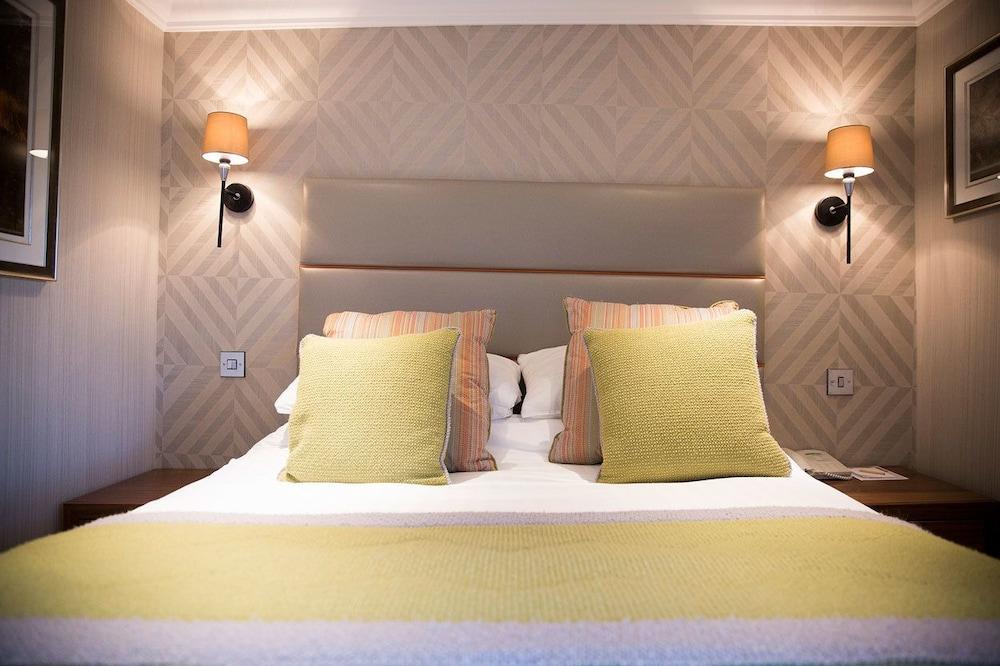 The George Hotel 彭里斯 外观 照片