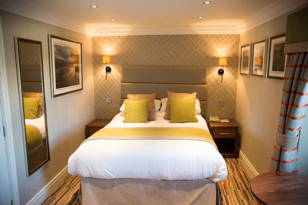 The George Hotel 彭里斯 外观 照片