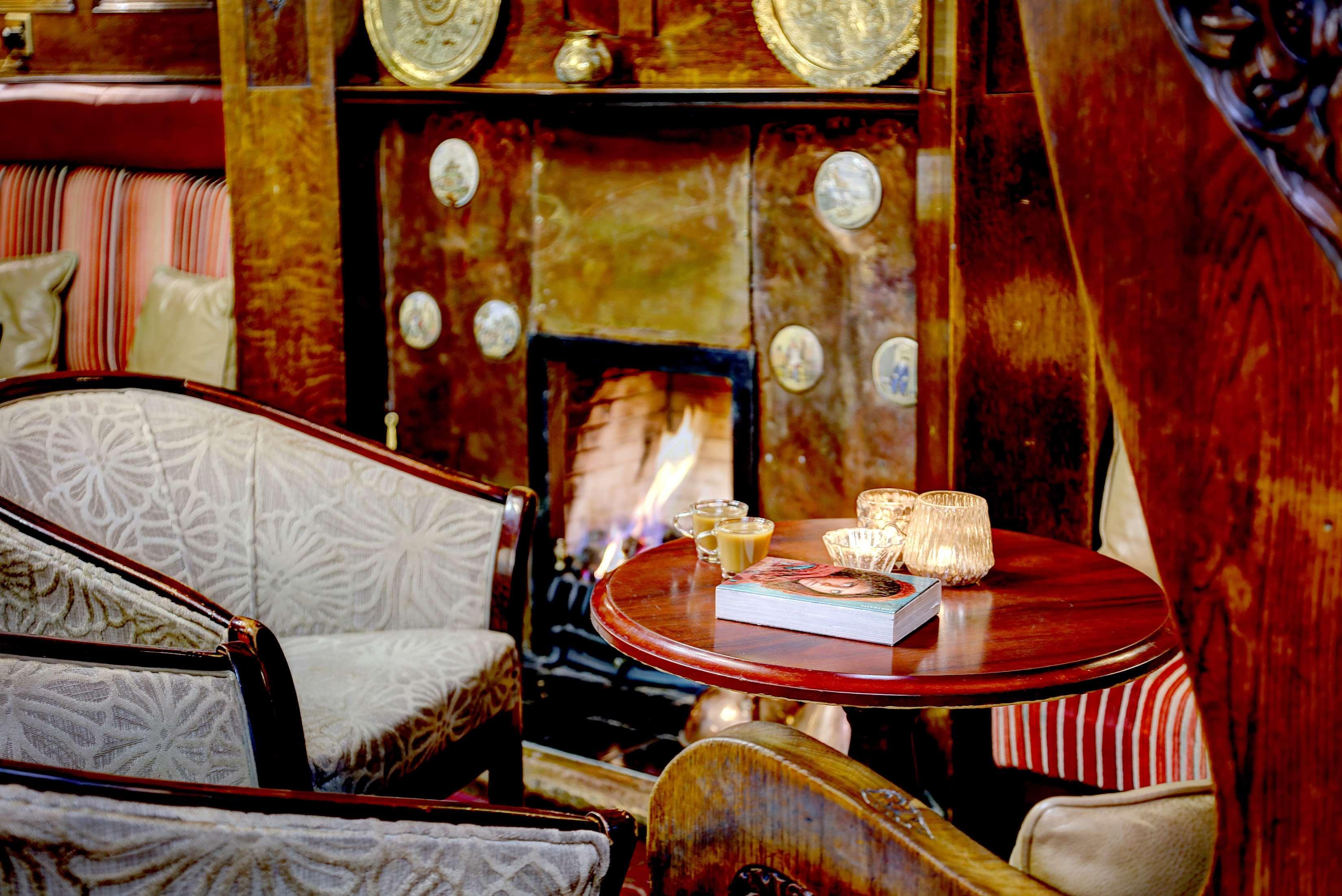 The George Hotel 彭里斯 内观 照片