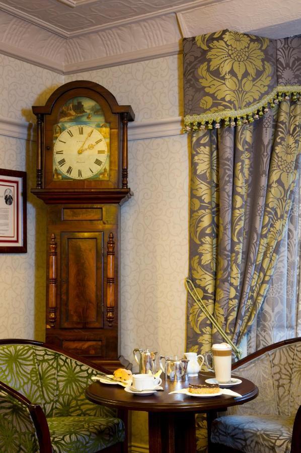 The George Hotel 彭里斯 外观 照片
